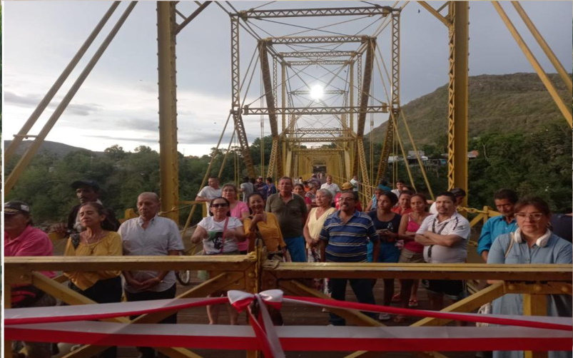 FOTO HISTORICA PUENTE NAVARRO1_reducido